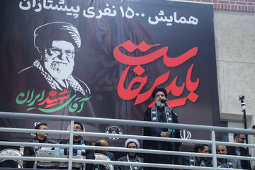 سخنرانی حجت‌الاسلام  سید حسن اصل نژاد مدیرکل سازمان تبلیغات اسلامی استان آذربایجان شرقی در همایش ۱۵۰۰ نفری دانش‌آموزان پیشتاز تبریز با عنوان «باید برخاست»