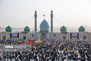 مراسم تشییع رهبر شهید در قم با اقامه نماز در مسجد جمکران آغاز می‌شود