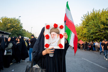 نخستین روز مراسم وداع با رهبر شهید انقلاب - اتوبان شهید سلیمانی