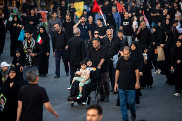 نخستین روز مراسم وداع با رهبر شهید انقلاب - اتوبان شهید سلیمانی