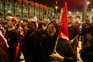آخرین ساعات روز نخست مراسم وداع با رهبر شهید انقلاب