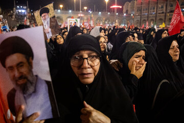 آخرین ساعات روز نخست مراسم وداع با رهبر شهید انقلاب