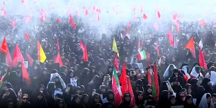 برگزاری مراسم وداع با آقای شهید ایران در مصلای امام خمینی(ره)