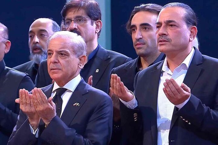 بدرقه باشکوه رهبر شهید از زاویه دید عکاسان خارجی