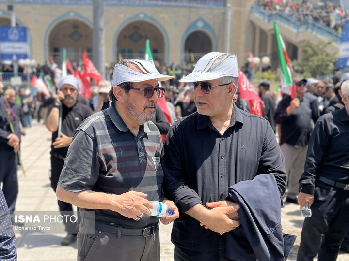 حضور فعالان سینما و مدیران برای بدرقه رهبر شهید
