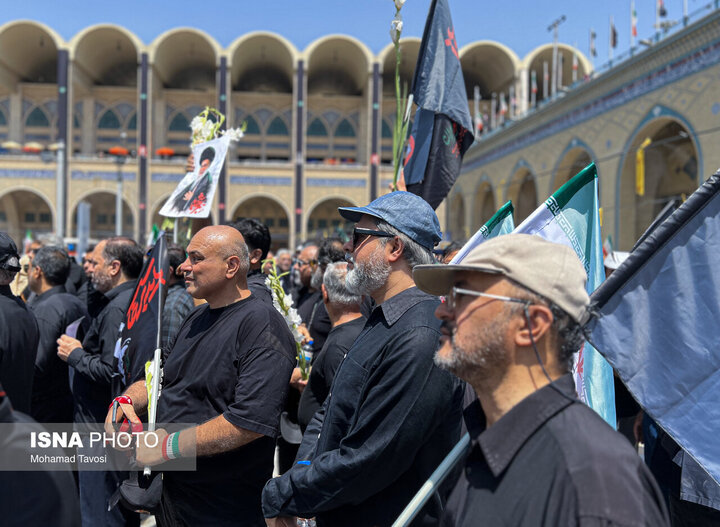 حضور فعالان سینما و مدیران برای بدرقه رهبر شهید