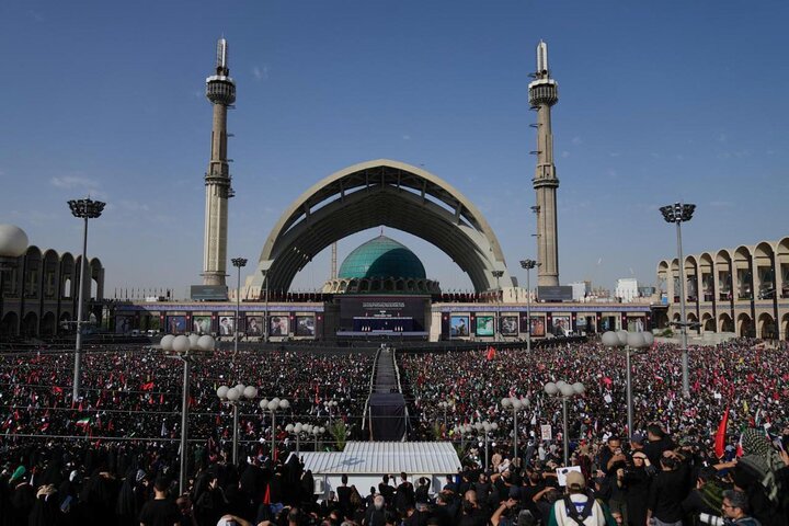 بدرقه باشکوه رهبر شهید از دید عکاسان خارجی