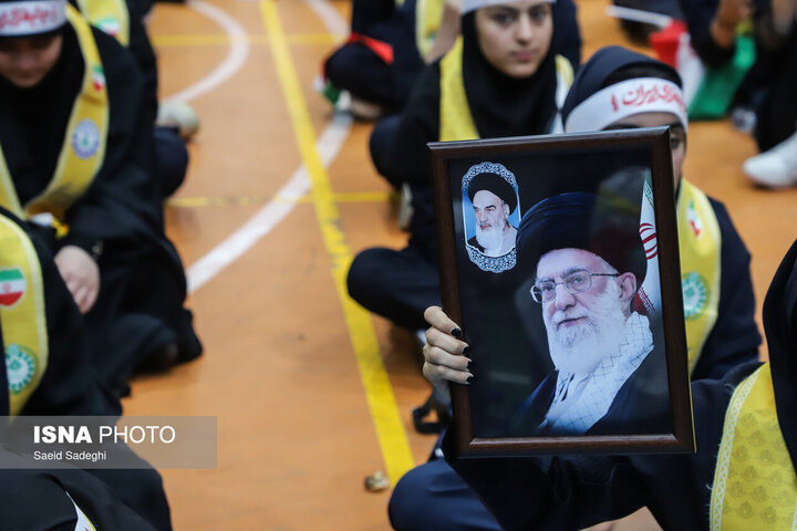 حضور ۱۰ هزار دانش‌آموز زنجانی در پویش ملی «باید برخاست»