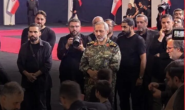 چرا «سید مجید» در مراسم وداع با رهبر شهید، لباس سیاه به تن نداشت؟