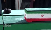 بدرقه میلیونی و اقامه نماز بر پیکرهای مطهر شهدا در مصلی تهران/حضور ۳ فرزند رهبر شهید