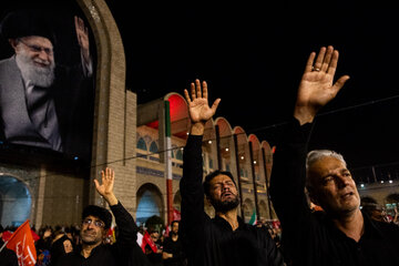 آخرین ساعات روز نخست مراسم وداع با رهبر شهید انقلاب
