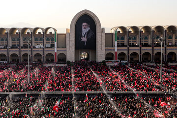 دومین روز مراسم وداع با رهبر شهید انقلاب در مصلای تهران