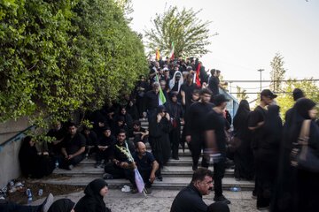 دومین روز مراسم وداع با رهبر شهید انقلاب در مصلای تهران