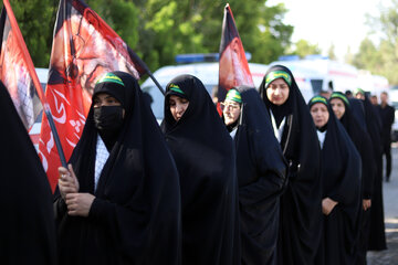 اعزام کاروان شرکت کنندگان در مراسم بدرقه و تشییع پیکر امام شهید - کرمانشاه