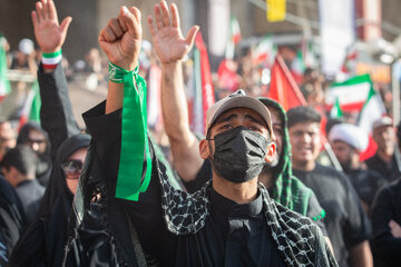 دومین روز مراسم وداع با رهبر شهید انقلاب در مصلای تهران