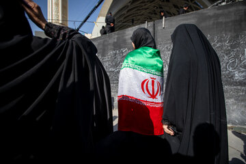 دومین روز مراسم وداع با رهبر شهید انقلاب در مصلای تهران