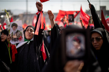 دومین روز مراسم وداع با رهبر شهید انقلاب در مصلای تهران