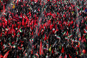 دومین روز مراسم وداع با رهبر شهید انقلاب در مصلای تهران