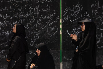 دومین روز مراسم وداع با رهبر شهید انقلاب در مصلای تهران