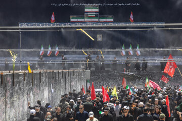 دومین روز مراسم وداع با رهبر شهید انقلاب در مصلای تهران