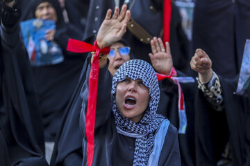 دومین روز مراسم وداع با رهبر شهید انقلاب در مصلای تهران