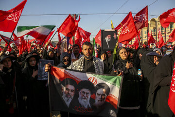 دومین روز مراسم وداع با رهبر شهید انقلاب در مصلای تهران