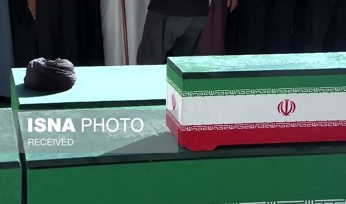 هواپیمای حامل پیکر رهبر شهید، تهران را به مقصد نجف ترک کرد