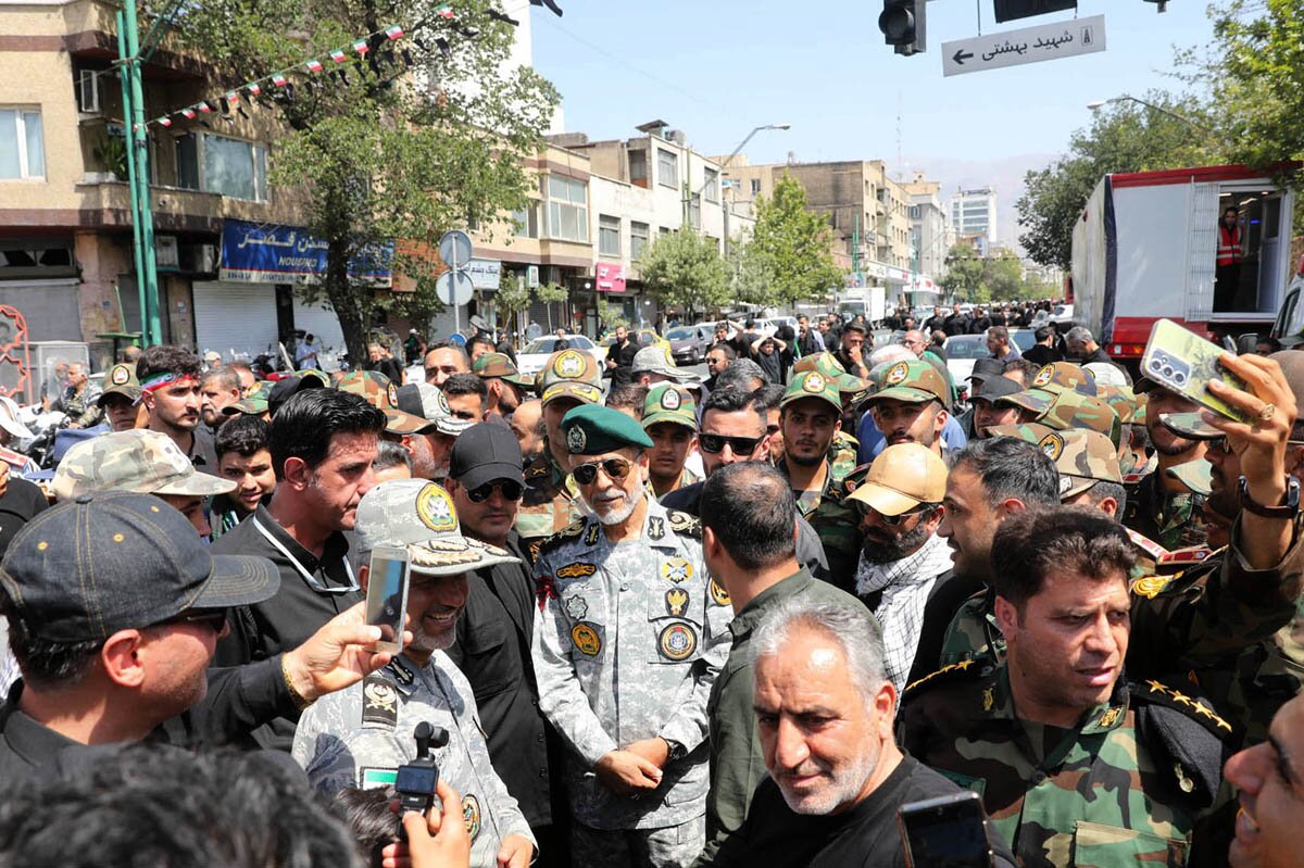 دریادار سیاری: ادامه راه رهبری و تعمیق شناخت درباره طرفهای تقابل