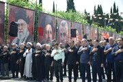 سوگواری جاماندگان از تشییع رهبر شهید در شهرستان مرزی آستارا