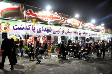 حال و هوای اربعینی اطرف تهران پیش از مراسم تشییع رهبر شهید