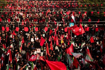 عضو کمیسیون امور داخلی: مراسم وداع و تشییع رهبر شهید انقلاب نقطه عطفی در تاریخ انقلاب بود