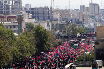 مراسم تشییع پیکر مطهر رهبر شهید انقلاب - تهران/ خیابان آزادی