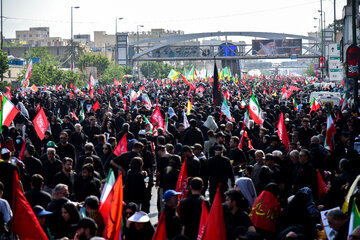 مراسم تشییع پیکر مطهر رهبر شهید انقلاب - تهران / خیابان دماوند