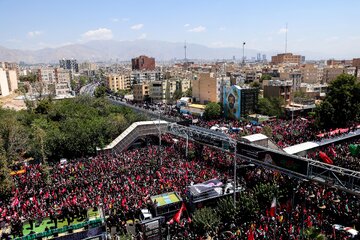 مراسم تشییع پیکر مطهر رهبر شهید انقلاب - تهران / خیابان دماوند
