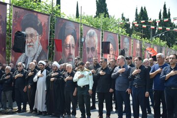 سوگواری جاماندگان از تشییع رهبر شهید در شهرستان مرزی آستارا