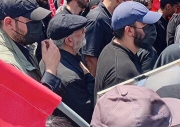 حضور سردار قاآنی در مراسم تشییع پیکر رهبری شهید