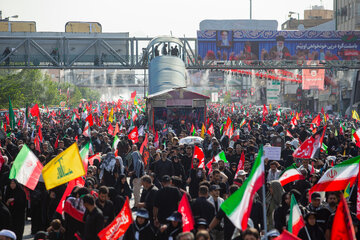 مراسم تشییع پیکر مطهر رهبر شهید انقلاب - تهران/ خیابان انقلاب