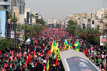 مراسم تشییع پیکر مطهر رهبر شهید انقلاب - تهران/ خیابان انقلاب