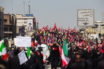 مراسم تشییع پیکر مطهر رهبر شهید انقلاب - تهران/ خیابان انقلاب
