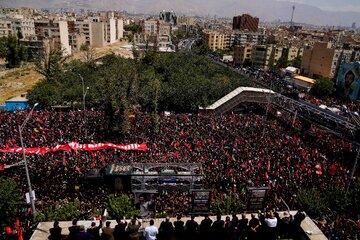 مراسم تشییع پیکر مطهر رهبر شهید انقلاب - تهران/ خیابان آزادی 