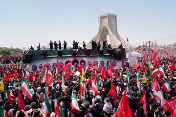 مراسم تشییع پیکر مطهر رهبر شهید انقلاب - تهران/ میدان آزادی 