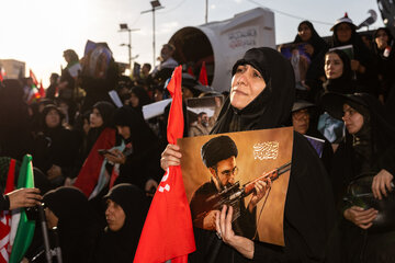 مراسم تشییع پیکر مطهر رهبر شهید انقلاب - تهران/ میدان انقلاب