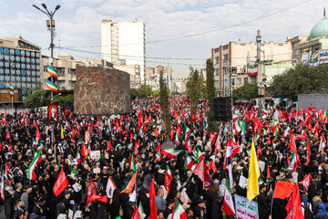 مراسم تشییع پیکر مطهر رهبر شهید انقلاب - تهران/ میدان انقلاب