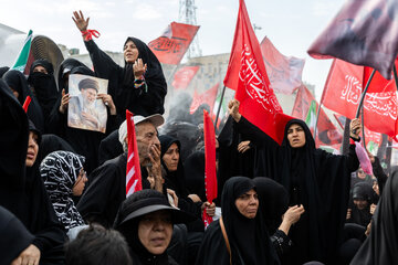 مراسم تشییع پیکر مطهر رهبر شهید انقلاب - تهران/ میدان انقلاب
