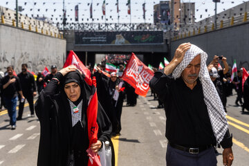 مراسم تشییع پیکر مطهر رهبر شهید انقلاب - تهران/ خیابان آزادی