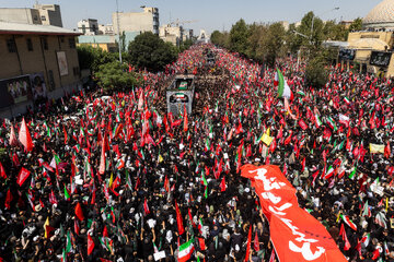 مراسم تشییع پیکر مطهر رهبر شهید انقلاب - تهران/ خیابان آزادی