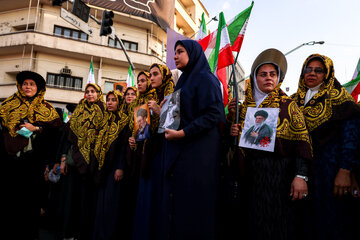 مراسم تشییع پیکر مطهر رهبر شهید انقلاب - تهران/ خیابان آزادی