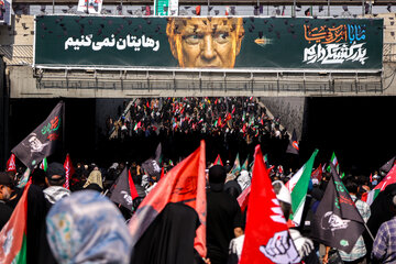 مراسم تشییع پیکر مطهر رهبر شهید انقلاب - تهران/ خیابان آزادی