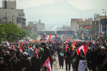 مراسم تشییع پیکر مطهر رهبر شهید انقلاب - تهران / خیابان انقلاب