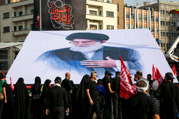 مراسم تشییع پیکر مطهر رهبر شهید انقلاب - تهران/خیابان انقلاب